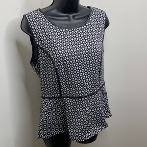 ✅ Apt 9 Black and White Tank in Medium